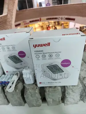 Yuwell Brand New Blood Pressuer轟炸packed and on Rechargeable Bp Monitor
