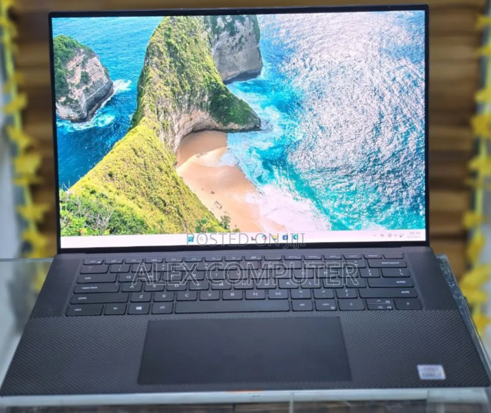 New Laptop Dell XPS 15 16GB Intel Core I7 SSD 512GB