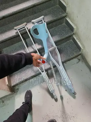 Elbow and Axillary Crutches痲你bilateral Crutches New管轄crutches Medical