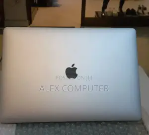 New Laptop Apple MacBook Pro 2017 16GB Intel Core I7 SSD 256GB
