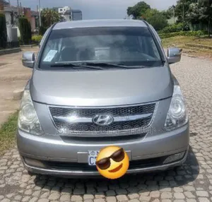 Hyundai Starex 2015 Silver