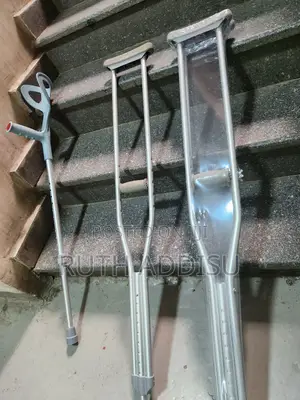 Bilateral Crutches Stainless Axillary Crutches字體axillary Crutches New