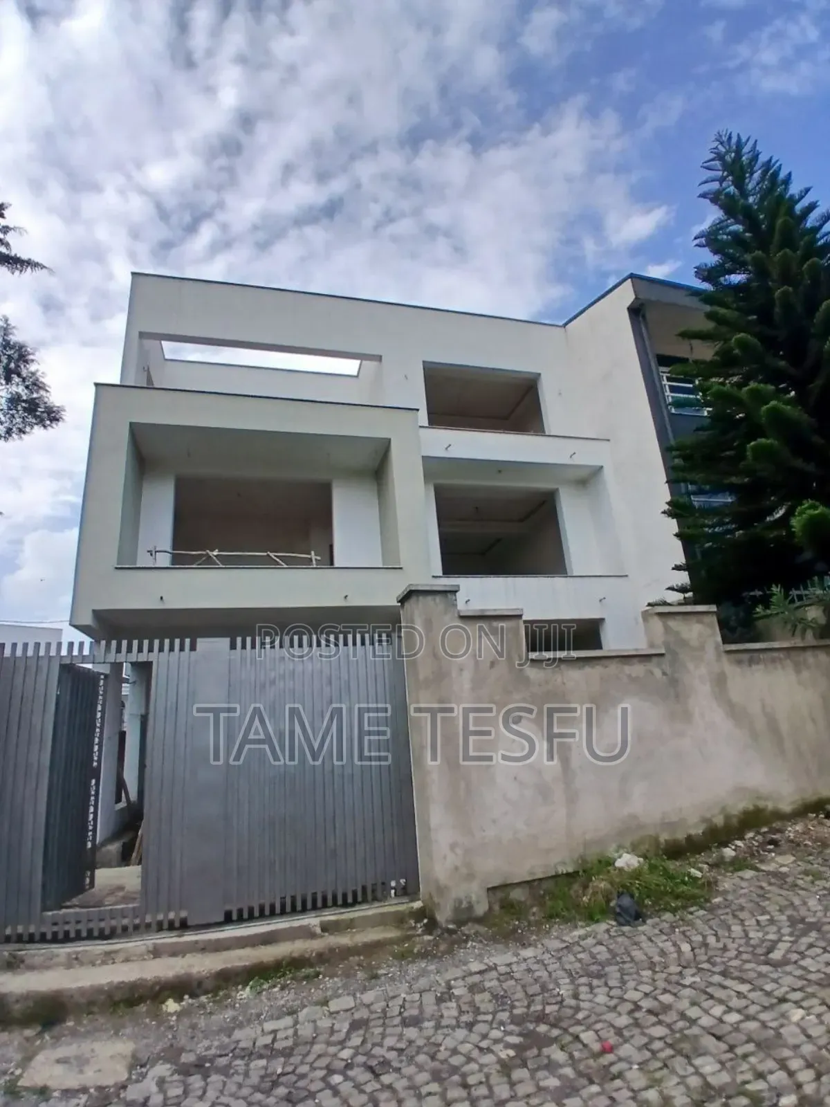 Furnished 7bdrm House in ሰሚት ካምብራጅ, Bole for sale