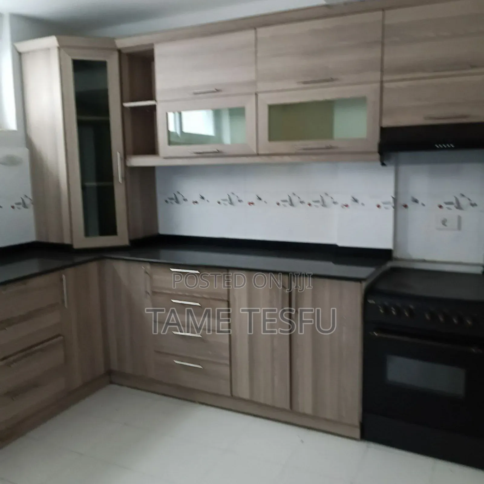 Furnished 6bdrm House in Cmc, Bole for sale