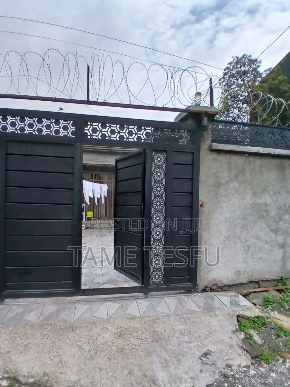 Furnished 3bdrm House in Cmc, Bole for sale