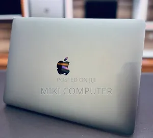 New Laptop Apple MacBook Pro 2017 8GB Intel Core I7 SSD 512GB
