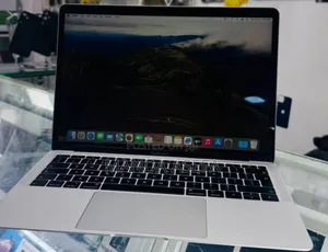 New Laptop Apple MacBook Air 2019 8GB Intel Core I5 SSD 128GB