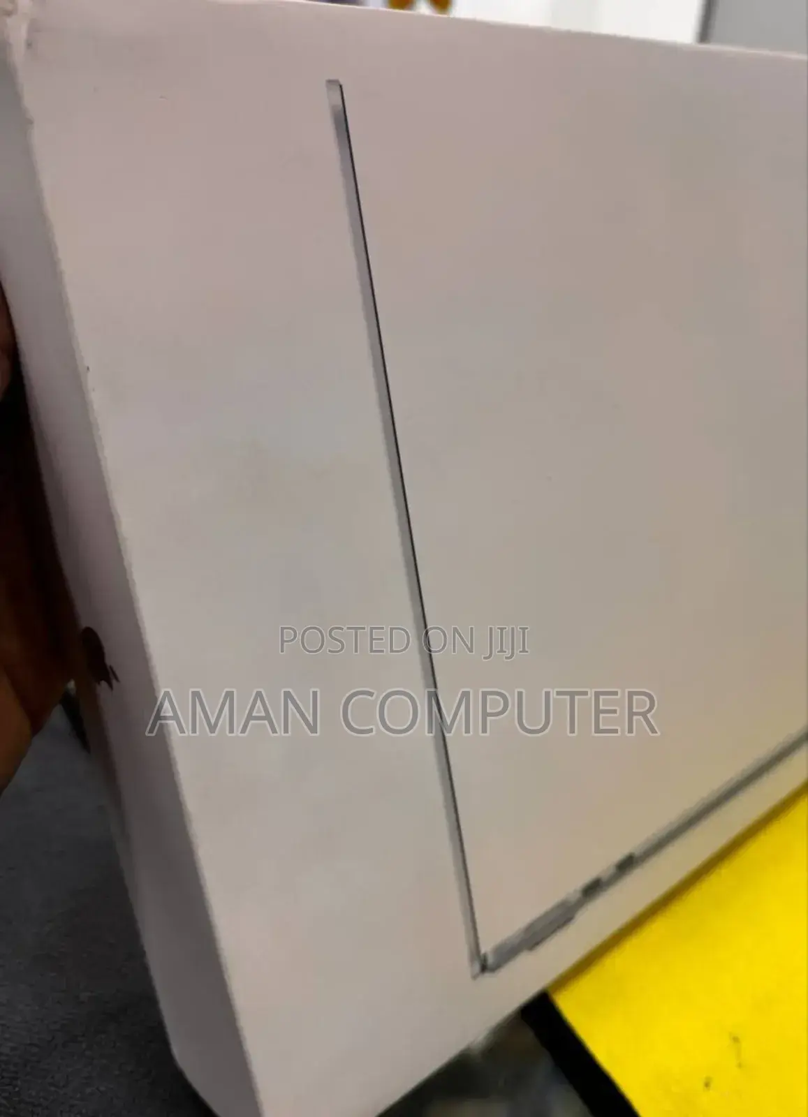 New Laptop Apple MacBook Pro 2024 M4 14-Inch 16GB Apple M4 SSD 256GB