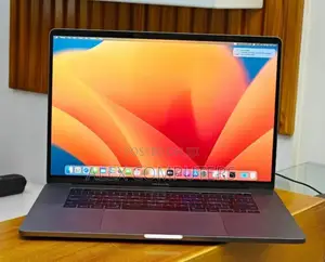 New Laptop Apple MacBook Pro 2019 32GB Intel Core I9 SSD 1T