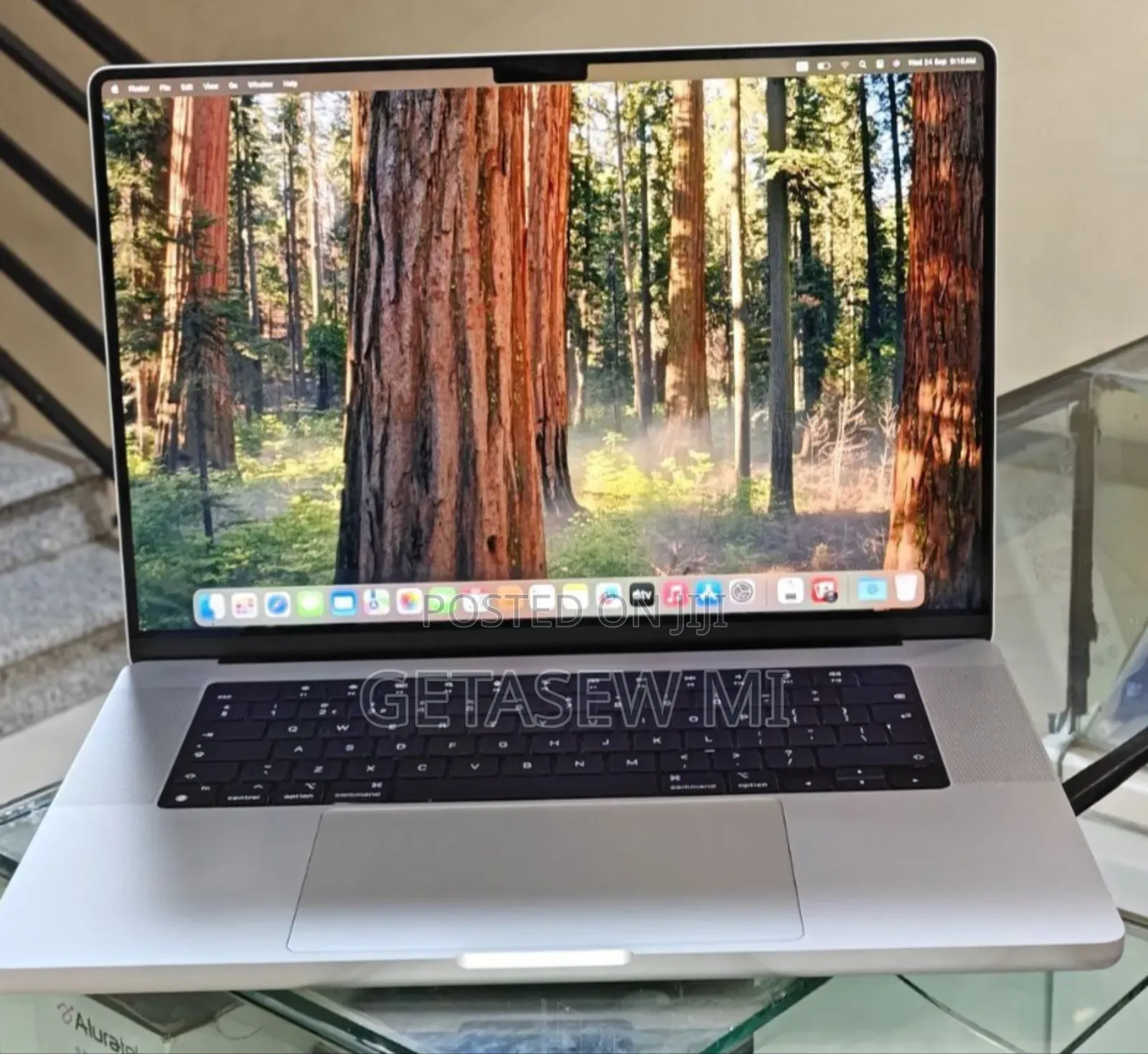 New Laptop Apple MacBook Pro 2021 M1 16GB Apple M1 Pro SSD 1T