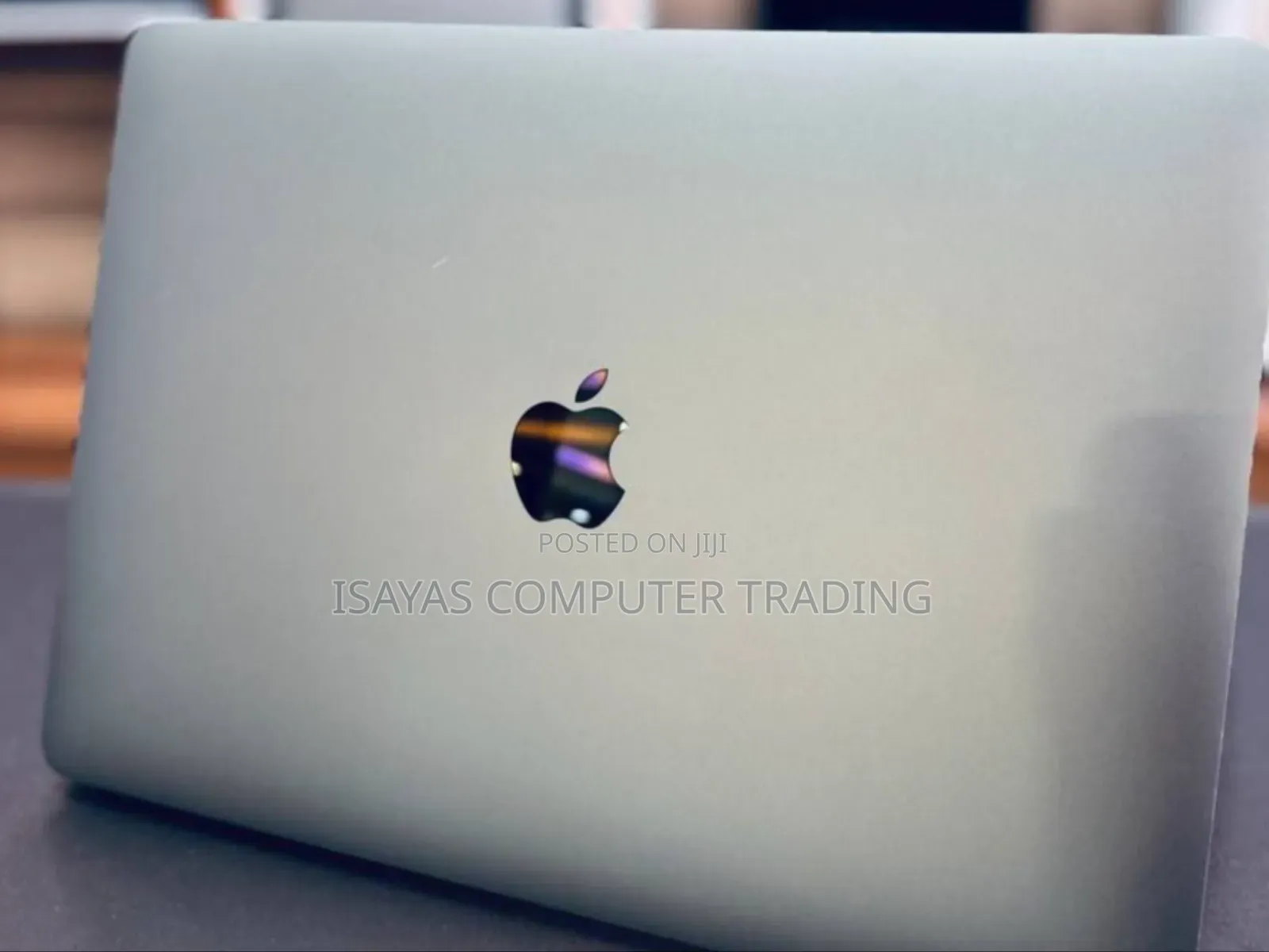 New Laptop Apple MacBook Pro 2017 16GB Intel Core I7 SSD 256GB