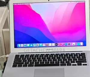 New Laptop Apple MacBook Pro 2017 8GB Intel Core I7 SSD 512GB