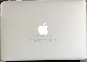 New Laptop Apple MacBook Pro 2017 8GB Intel Core I7 SSD 512GB