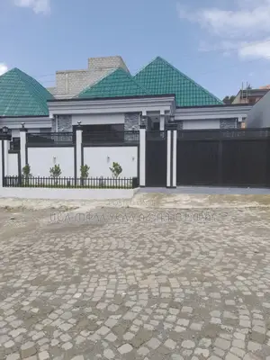 Furnished 5bdrm Villa in ሠሚት አካባቢ, Bole for sale