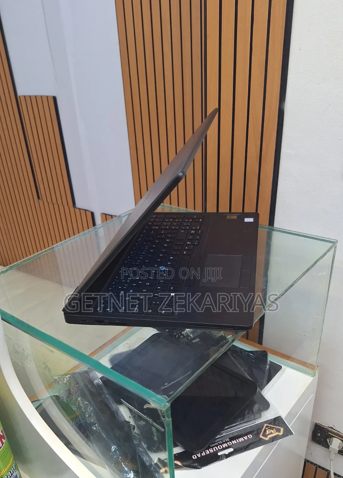 New Laptop Dell Latitude 5580 8GB Intel Core I5 SSD 256GB