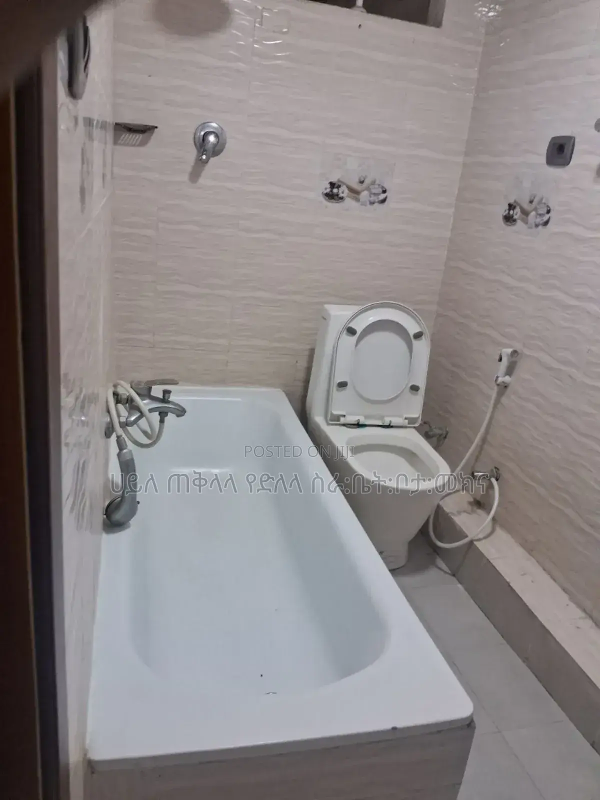 Furnished 3bdrm Condo in የካአባዶ, Yeka for sale