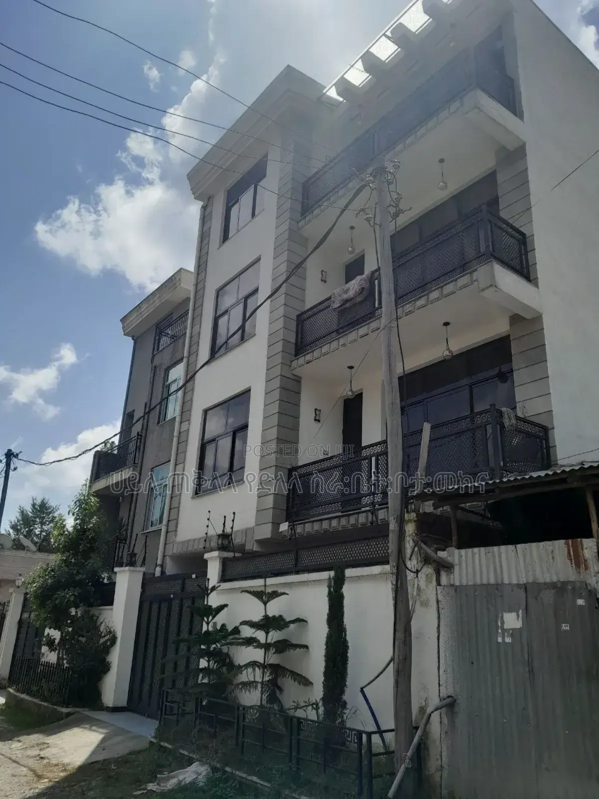 Furnished 7bdrm House in አያት አካባቢ, Yeka for sale