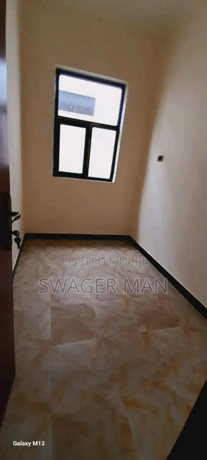 Furnished 5bdrm Villa in Ayat, Yeka for sale
