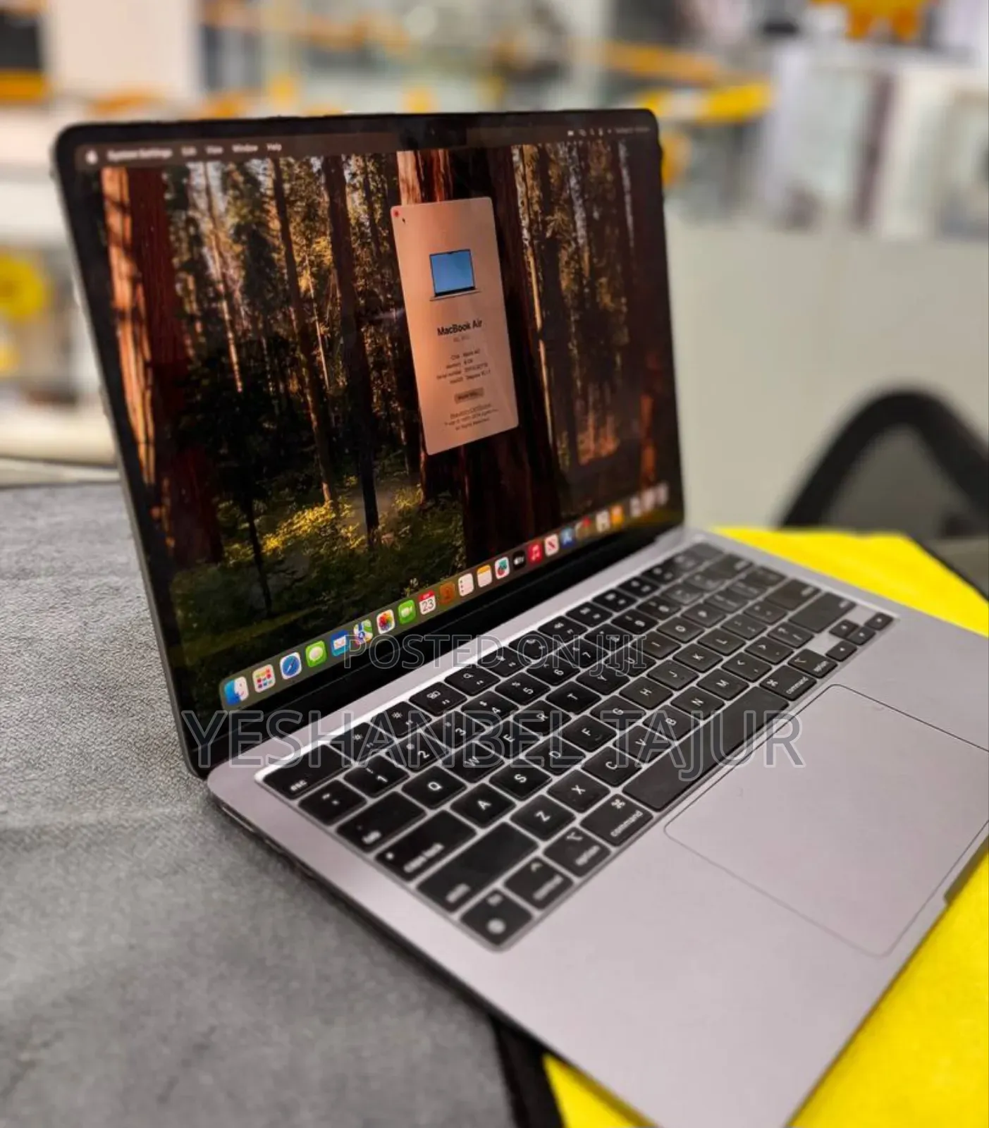 New Laptop Apple MacBook Air 2022 M2 8GB Apple M2 SSD 256GB