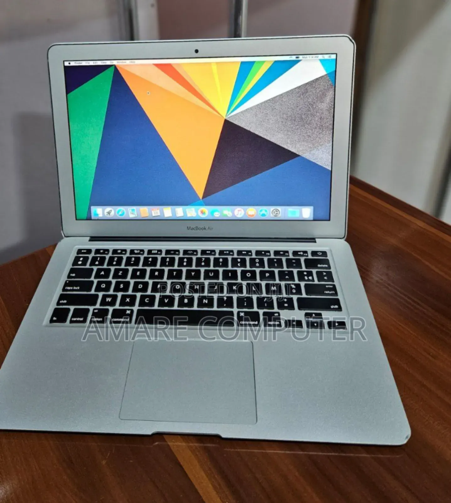 New Laptop Apple MacBook Air 2015 8GB Intel Core I5 SSD 256GB
