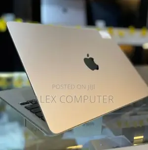 New Laptop Apple MacBook Air 2024 M3 16GB Apple M3 SSD 512GB