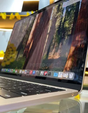 New Laptop Apple MacBook Air 2022 M2 16GB Intel Core I9 SSD 512GB