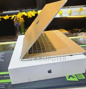 New Laptop Apple MacBook Air 2024 M3 13-Inch 8GB Intel SSD 256GB