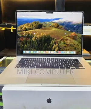 New Laptop Apple MacBook Air 2024 M3 13-Inch 8GB Intel SSD 256GB