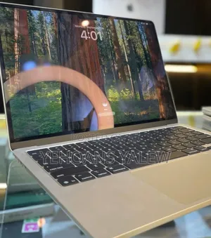 New Laptop Apple MacBook Air 2022 M2 8GB Apple M2 SSD 256GB