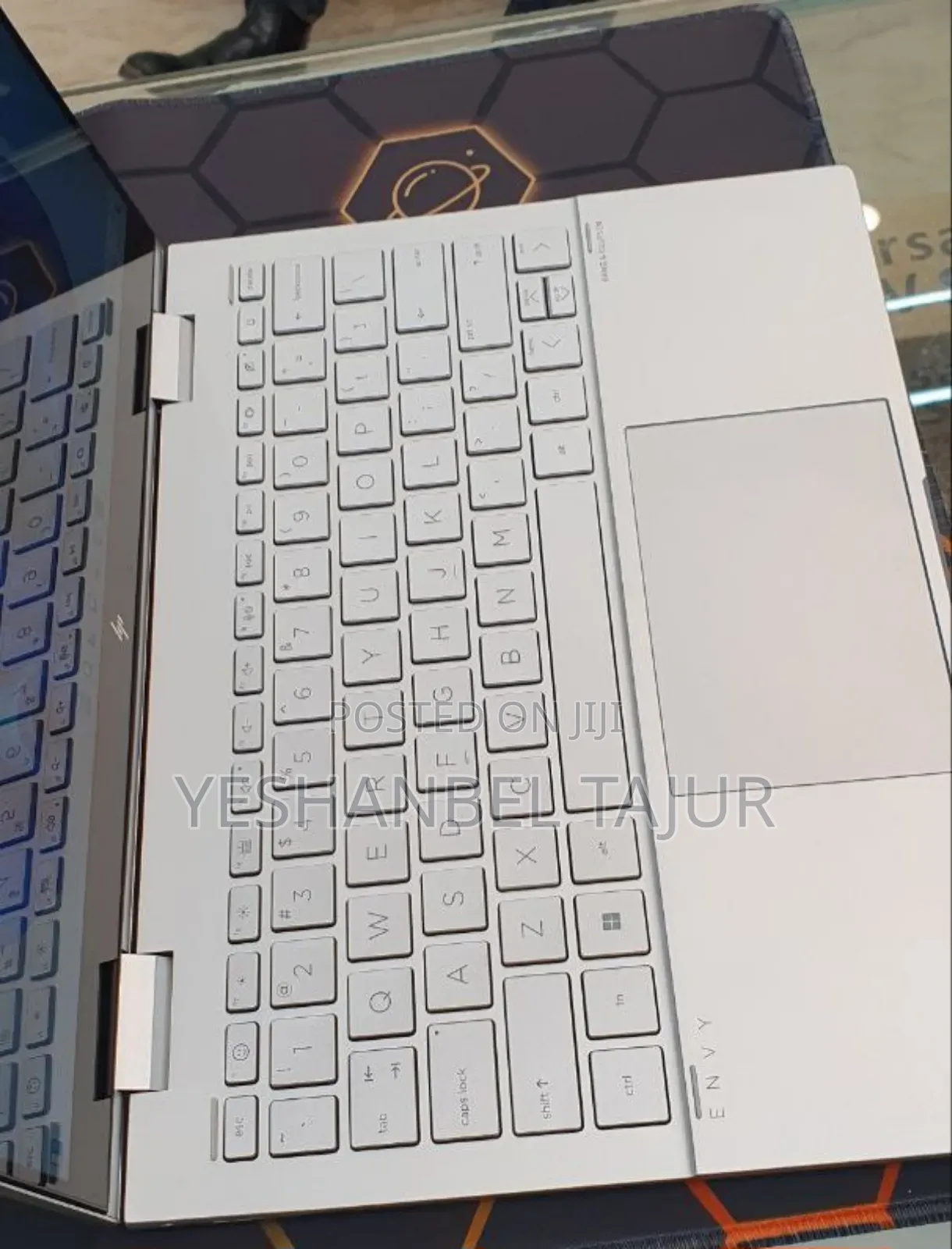 New Laptop HP Envy X360 8GB Intel Core I7 SSD 1T