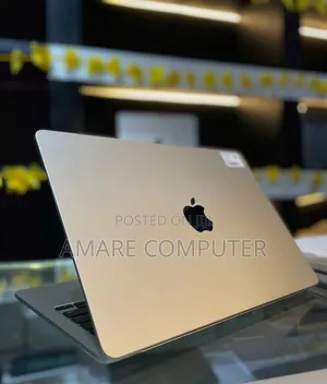 New Laptop Apple MacBook Air 2022 M2 8GB Apple M2 SSD 256GB