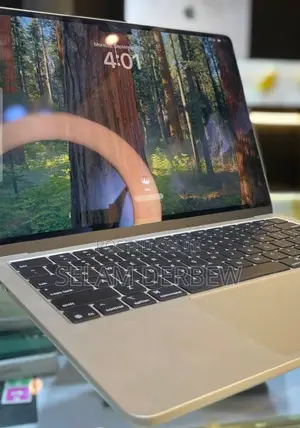 New Laptop Apple MacBook Air 2022 M2 8GB Apple M2 SSD 256GB