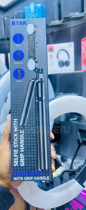 R16k Selfie Stick With Grip Hamdle