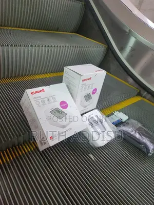 Digital Yuwell Blood Pressuer Monitor𡯁你medical Blood Pressure Monitor