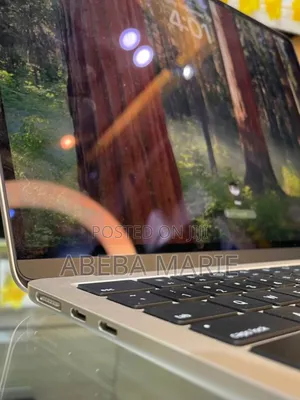 New Laptop Apple MacBook Air 2023 M2 8GB Apple M2 SSD 256GB