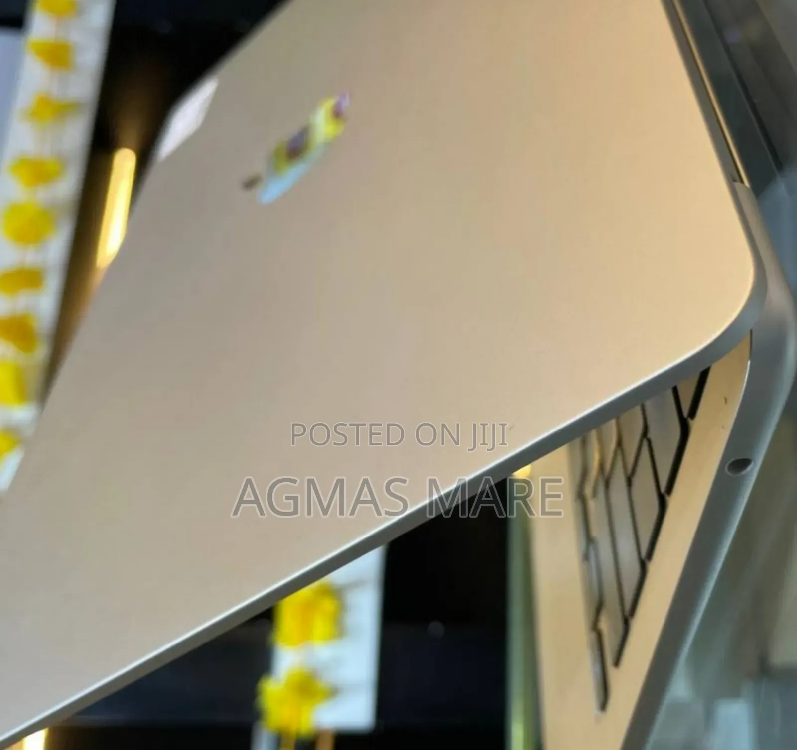 New Laptop Apple MacBook Air 2024 M3 13-Inch 16GB Apple M3 SSD 512GB