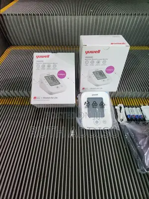 Rechargae and Direct Electrical Blood Pressure Monitor痛哭digit Bp