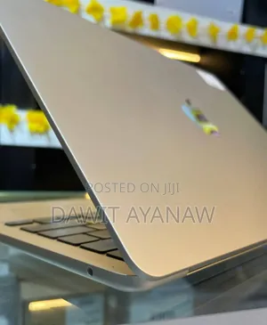 New Laptop Apple MacBook Air 2024 M3 13-Inch 16GB Apple M3 SSD 512GB