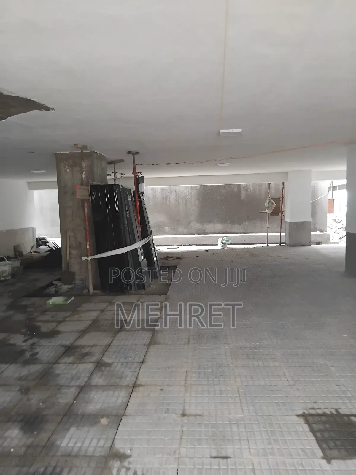 Furnished 2bdrm Apartment in ጃምቦ, Arada for sale