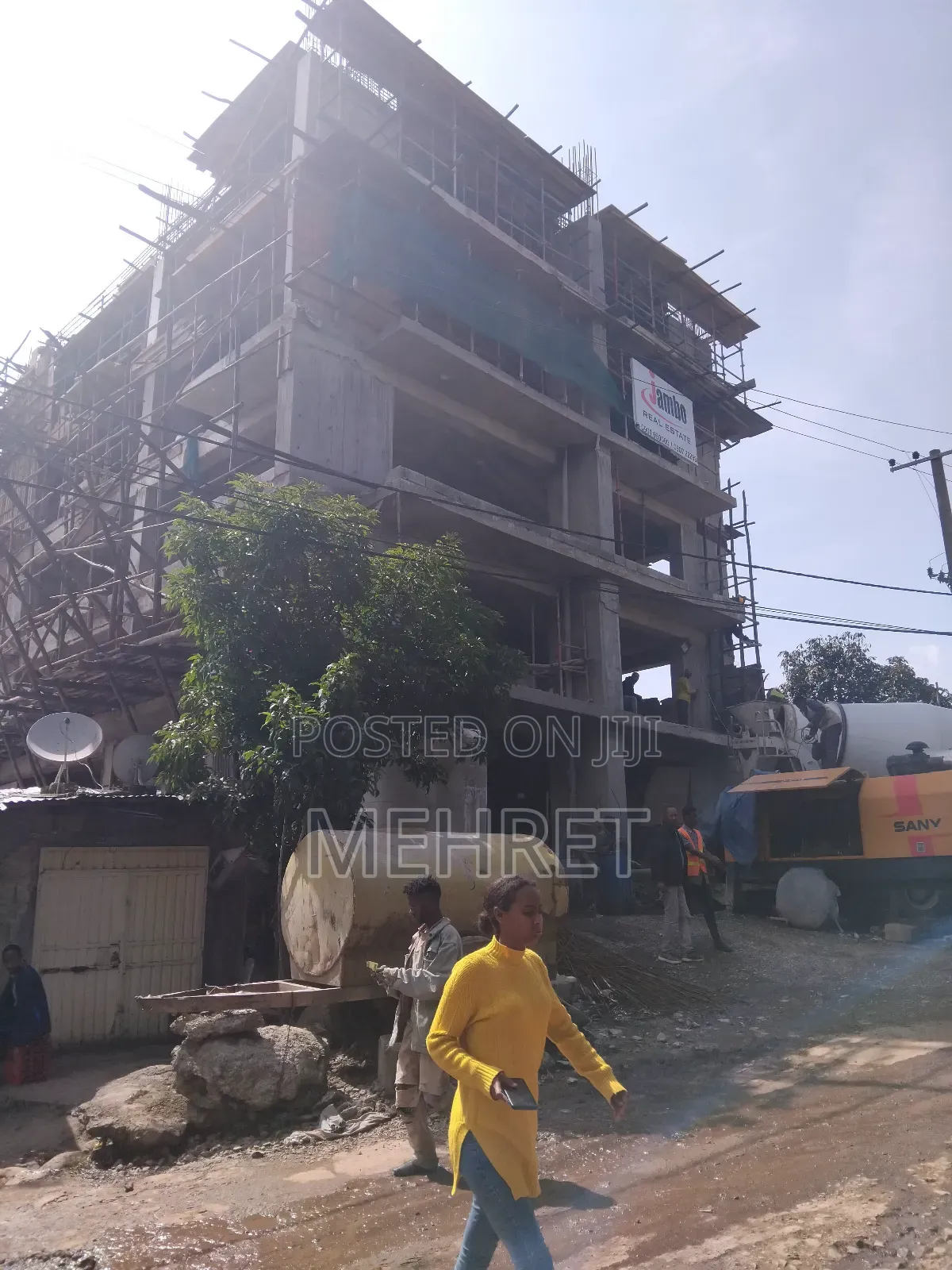 1bdrm Apartment in ጃምቦ, Arada for sale