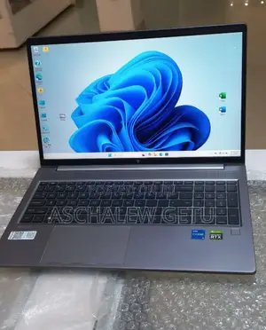 New Laptop HP ZBook Firefly G8 16GB Intel Core I5 SSD 512GB