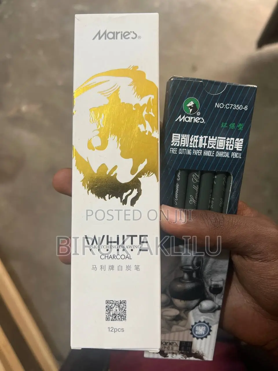 White and Black Charcoal for Art