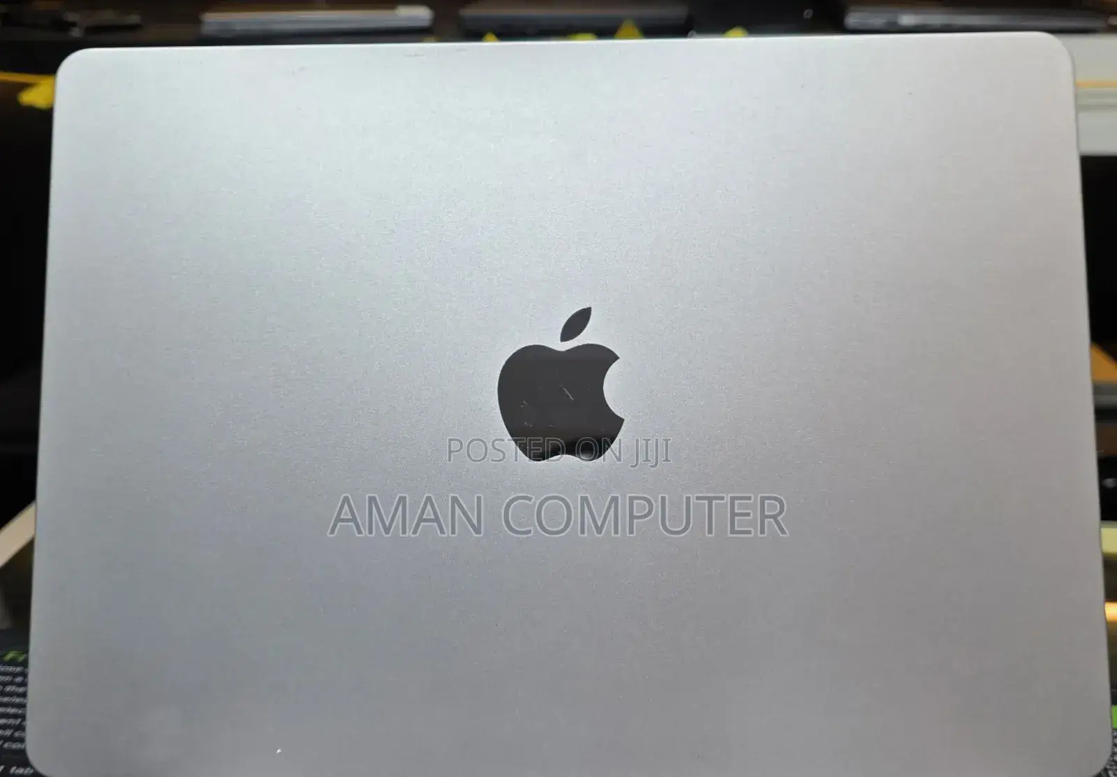 New Laptop Apple MacBook Air 2022 M2 16GB Apple M2 SSD 256GB