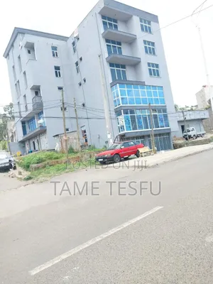 20bdrm House in ወሰን ባንክ 70ሚ አለበት, Yeka for sale