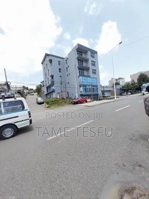20bdrm House in ወሰን ባንክ 70ሚ አለበት, Yeka for sale