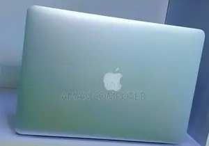 New Laptop Apple MacBook Pro 2017 8GB Intel Core I5 SSD 128GB