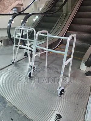 Walker雞湯foldable Almunium Walker腕帶heigh Strength Can Carry 150kg New