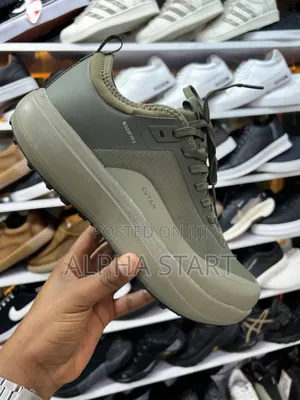 Original Comfortable Gray Gor Tex Shoes High Master Quality Sneakers