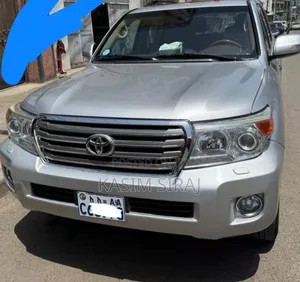 Toyota Land Cruiser 4.5 V8 DSL 2015 Silver