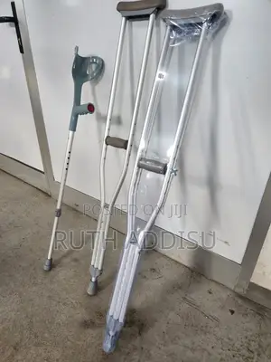 Elbow and Axillary Bilateral Crutches冤枉axillary Bilateral Crutches New
